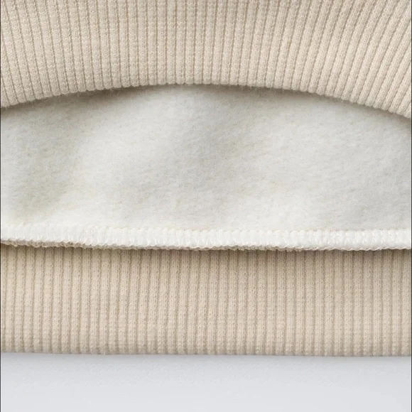 Zara Hello Kitty Sweater NWT | size 12-18 months - Picture 4 of 8